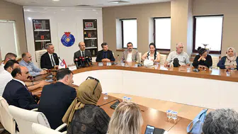 Medya temsilcileri Rektör Okumuş, ile bir araya geldi