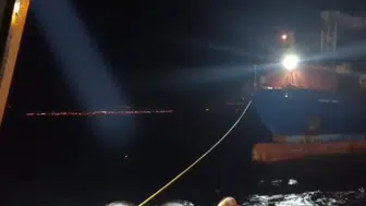Çanakkale Boğazı'nda arızalanan gemi güvenli bölgeye demirletildi