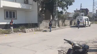 Adana'da 1 kişi boşanma aşamasındaki eşi ve baldızını silahla yaraladı
