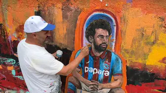Trabzon'da Muhammed Salah sevgisi duvara resmedildi