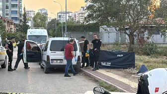 Adana'da silahlı kavgada baba ve oğul öldü, anne yaralandı
