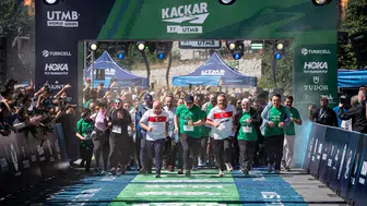 Bakan Bak, Kaçkar By UTMB'nin startını verdi, 4 km koştu