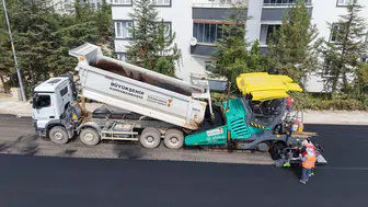 Kahramanmaraş’ta asfalt seferberliği hız kesmiyor: 18 noktada çalışma