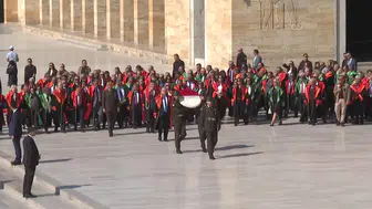 Yargıtay heyetinden adli yılın açılışı dolayısıyla Anıtkabir'e ziyaret