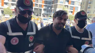 Yurt dışına kaçmaya çalışan Arif Kocabıyık tır dorsesinin altında yakalandı
