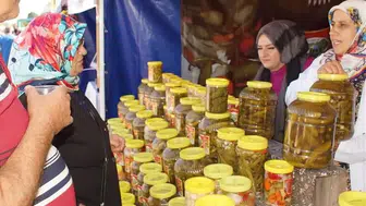 Çubuklu turşucuların bir yıllık emeği festivalde karşılık buldu