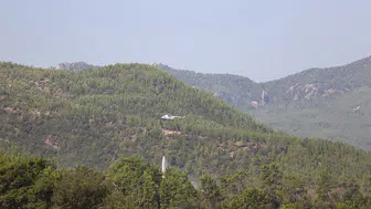 Antalya ve Adana'da ormanlık alandaki yangınlara havadan ve karadan destek