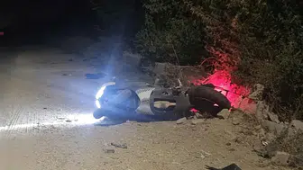 Gaziantep'te devrilen motosikletteki 2 kardeş kaza yerinde can verdi