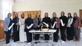 Çöpe giden kiraz çekirdekleri kadın emeğiyle yastığa dönüştürülüyor