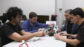 Elektrik hatlarındaki arızaları tespit etmek için otonom İHA tasarlıyorlar