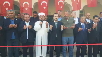 İslahiye'de 6 Şubat Şehitleri Camisi ibadete açıldı