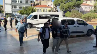 Birlikte yaşadığı kişi tarafından silahla vurulan kadın hayatını kaybetti