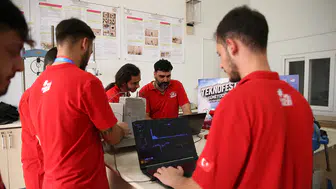Depremzede öğrenciler kolonların sağlamlığını ölçebilen cihaz geliştirdi