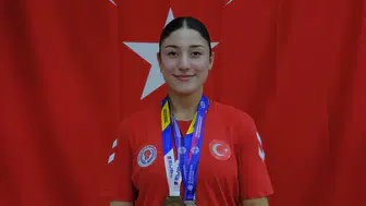 Milli boksör Buse Nur, dünya şampiyonluğu için Karadağ'da ringe çıkacak