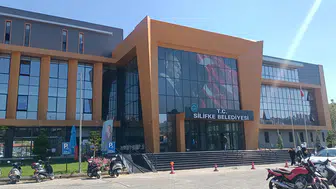 Silifke Belediyesine yönelik operasyonda 7 şüpheli gözaltına alındı