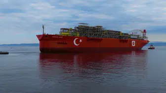 Türkiye'nin ilk yüzer üretim platformu Osman Gazi görev yerine uğurlanıyor