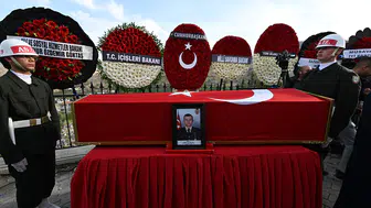 Pençe-Kilit operasyon bölgesinde şehit olan Uzman Çavuş, toprağa verildi