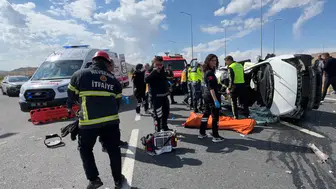 Kamyonetle çarpışan otomobildeki yaşlı çift öldü hayatını kaybetti