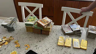 Yolsuzluk soruşturmasında yüklü miktarda döviz ve altın ele geçirildi
