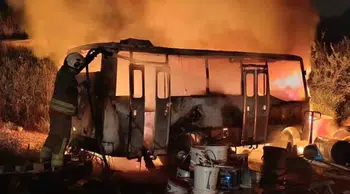 Otobüs ve konteyner alev alev yandı!