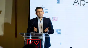 Selçuk Bayraktar, “Bizi insan kılan en güçlü sığınaklardan biridir sanat”