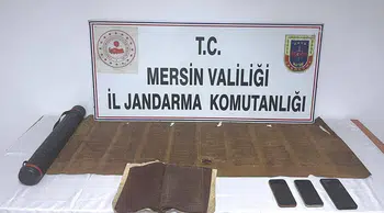 Mersin'de tarihi eser operasyonunda Tevrat ele geçirildi