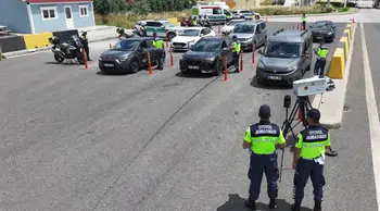 Otoyol jandarması yol güvenliği için bayram tatilinde de görev başında