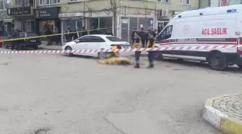 Husumetlisi tarafından tabancayla vuruldu