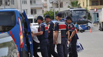 Silifke Belediyesine yönelik operasyonda Başkan ve 17 şüpheli gözaltına alındı