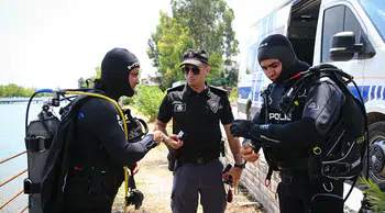 Kurbağa adamlar, boğulma vakalarına karşı teyakkuzda