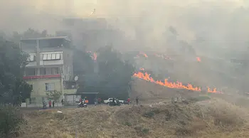 Marmaris'teki orman yangınına 7 uçak, 16 helikopter müdahale ediyor