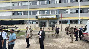 Yeğeni tarafından öldürülen öğretmenin cenazesi defnedildi