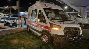 Kayseri'de ambulansla otomobilin çarpıştığı kazada 6 kişi yaralandı