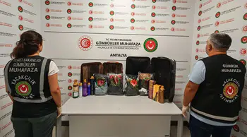 Antalya Havalimanı’nda 18 kilo 921 gram likit metamfetamin ele geçirildi