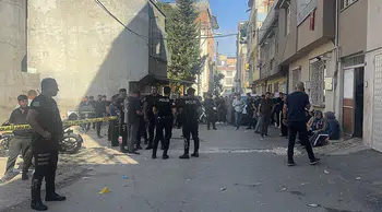Gaziantep'te eşini öldüren şüpheli, 3'ü çocuk 4 kişiyi yaraladı
