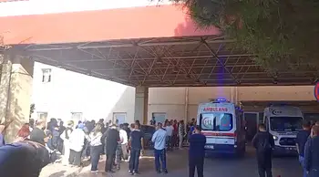 Manisa’da lise önünde silahlı saldırı! 8 kişi yaralandı
