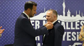 Üsküdar'da 4 CHP'li meclis üyesi AK Parti'ye katıldı