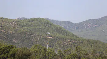 Antalya ve Adana'da ormanlık alandaki yangınlara havadan ve karadan destek