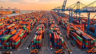 Ağustos ayında dış ticaret hacmi 52 milyar doları aştı
