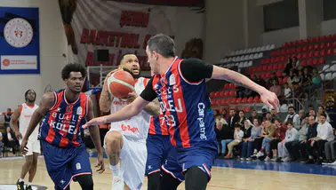Kahramanmaraş’ta nefes kesen maç! İstiklal Basketbol’dan kritik galibiyet