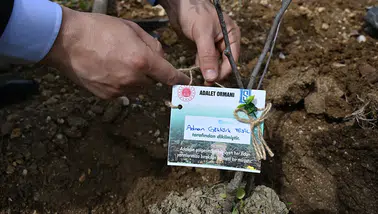 Okul saldırısında hayatını kaybeden öğrencilerin isimleri yaşatılıyor