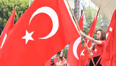 Antalya ve çevre illerde Ulusal Egemenlik ve Çocuk Bayramı buruk kutlandı