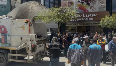 Isparta'da çöp toplama kamyonuna sıkışan işçi öldü