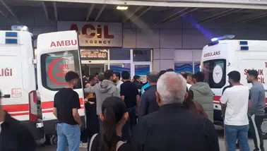 Adıyaman'da iki otomobilin çarpıştı! 3 kişi öldü, 5 kişi yaralandı