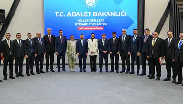 Adalet Bakanı Gürlek Doğu Anadolu bölgesi milletvekilleri ile bir araya geldi