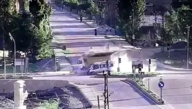 Hakkari'de feci kaza can aldı! 3 kişi öldü, 2 kişi yaralandı