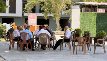 Kahramanmaraş'ta 37 derecelik sıcaklık hayatı yavaşlattı
