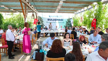 İzmir'de Kahramanmaraşlılar kahvaltı programında bir araya geldi
