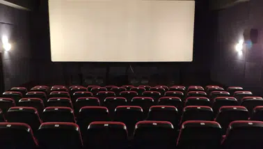 Deprem bölgesindeki 200 bin öğrenciye ücretsiz sinema bileti