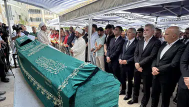 Kahramanmaraş'ta hayatını kaybeden 3 kardeşin cenazeleri defnedildi